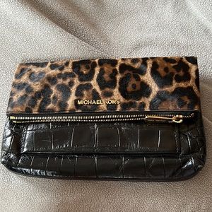 Michael Kors leopard clutch